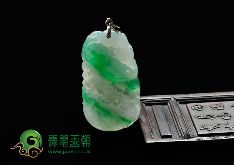 冰种飘阳绿缅甸翡翠貔貅如意挂件