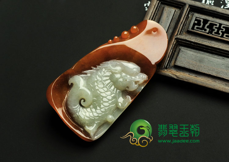 糯冰种红翡缅甸翡翠鱼龙变挂件