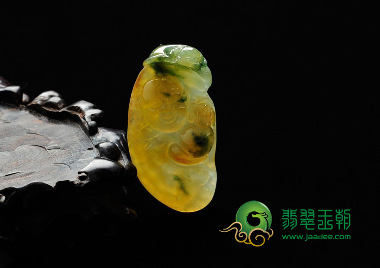 冰种黄翡飘花缅甸翡翠“笑佛送宝”挂件