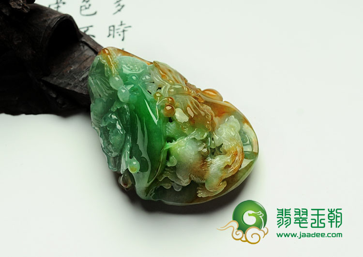 糯冰种三彩缅甸翡翠猫蝶富贵挂件