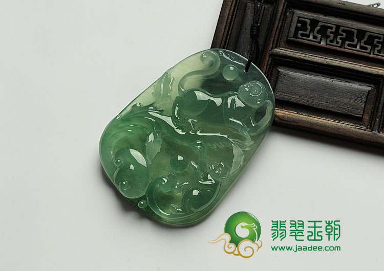 冰玻种晴水缅甸翡翠代代封侯挂件