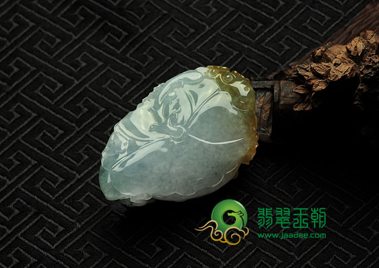 糯冰种黄翡飘花缅甸翡翠年年有余挂件