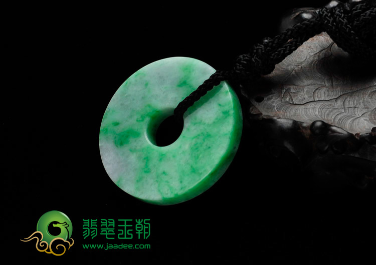 糯冰种翠色缅甸翡翠平安扣挂件