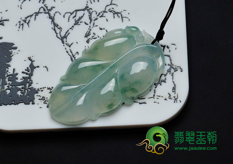 冰种飘花缅甸翡翠叶子挂件