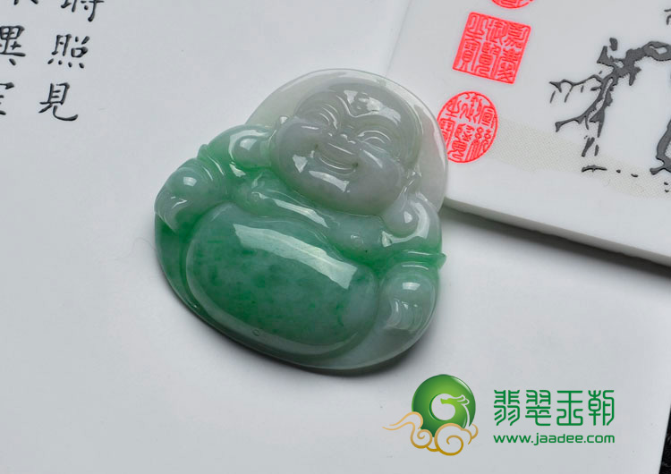 糯冰种豆色缅甸翡翠玉佛挂件