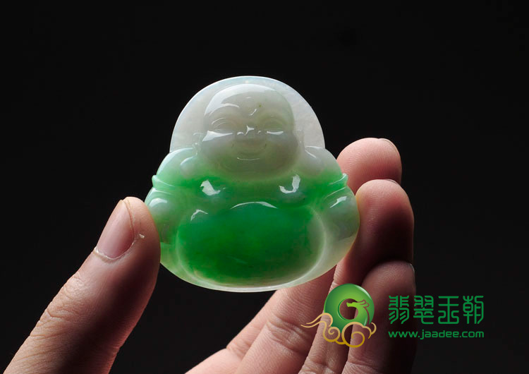糯冰种豆色缅甸翡翠玉佛挂件