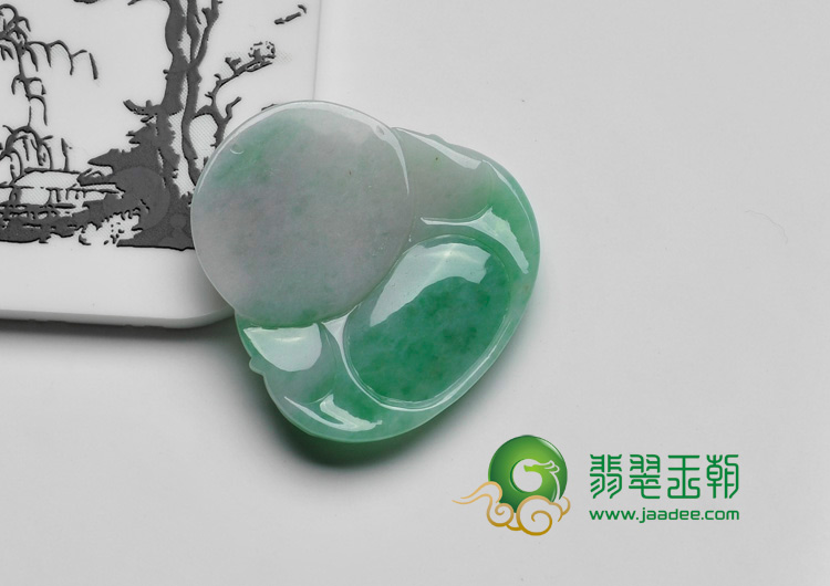 糯冰种豆色缅甸翡翠玉佛挂件
