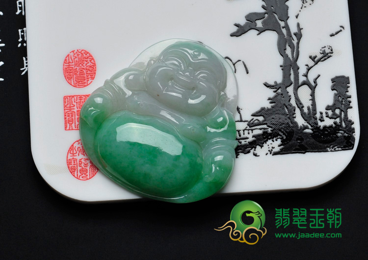 糯冰种豆色缅甸翡翠玉佛挂件