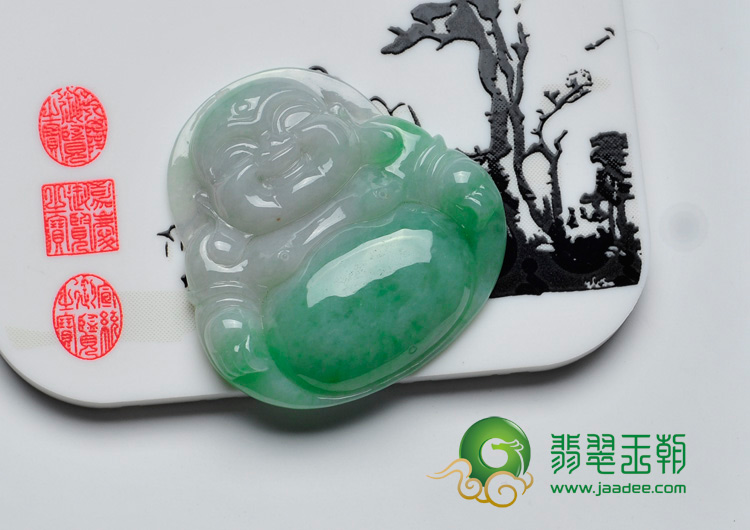 糯冰种豆色缅甸翡翠玉佛挂件