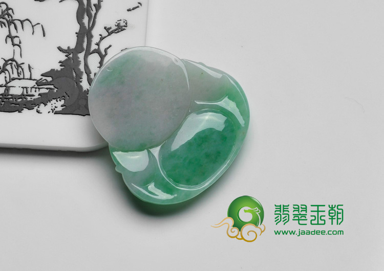糯冰种豆色缅甸翡翠玉佛挂件