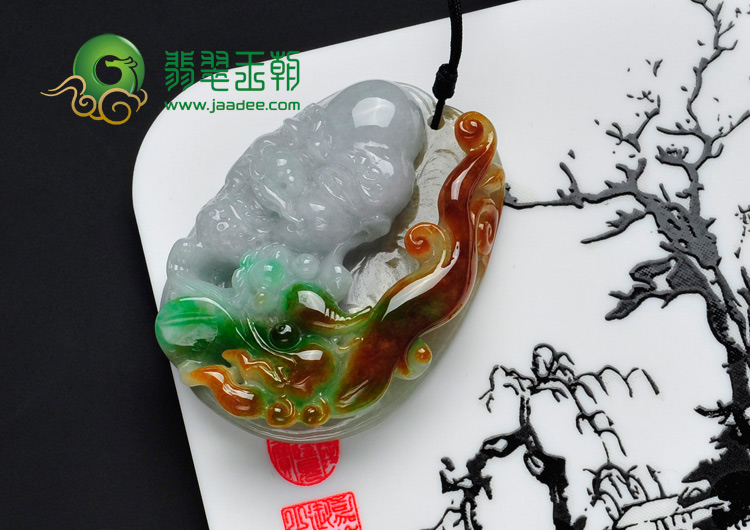糯冰种三彩缅甸翡翠降龙罗汉头挂件