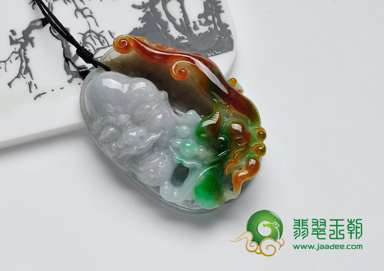糯冰种三彩缅甸翡翠降龙罗汉头挂件