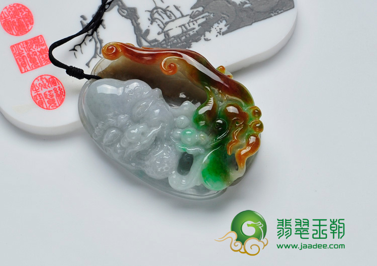 糯冰种三彩缅甸翡翠降龙罗汉头挂件