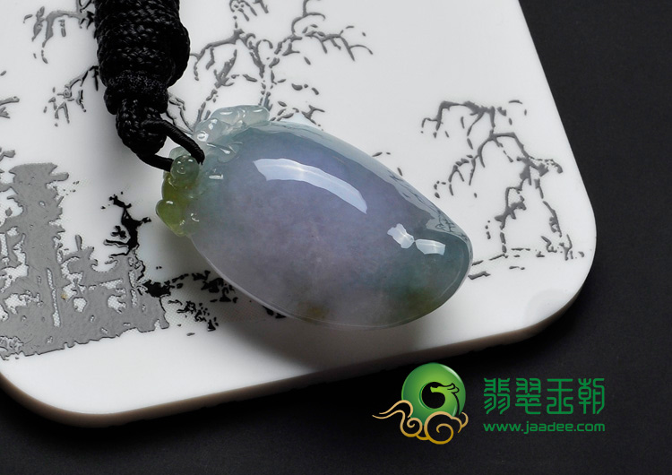 糯冰种三彩缅甸翡翠寿桃挂件