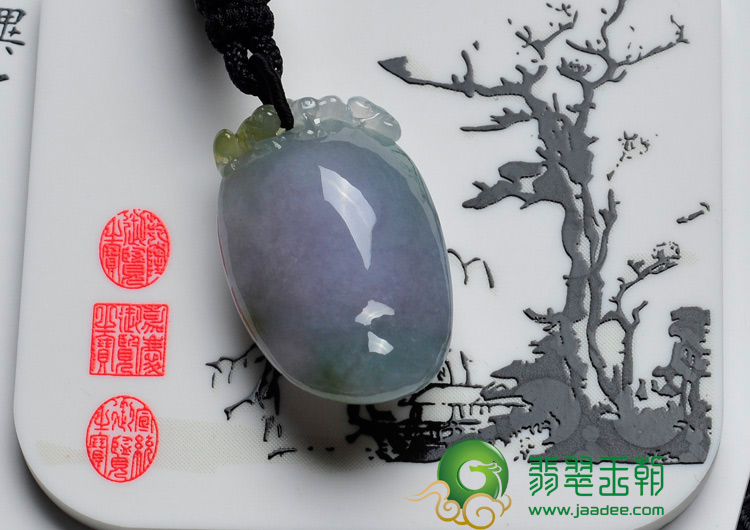 糯冰种三彩缅甸翡翠寿桃挂件