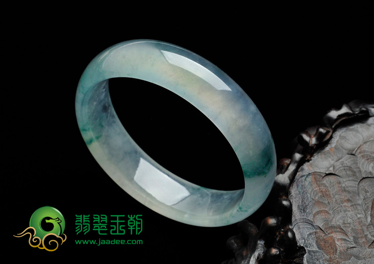 冰玻种飘花缅甸翡翠手镯（57.9mm）
