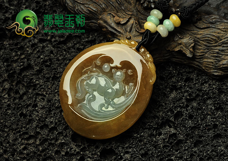 冰种褐黄翡缅甸翡翠欢天喜地挂件