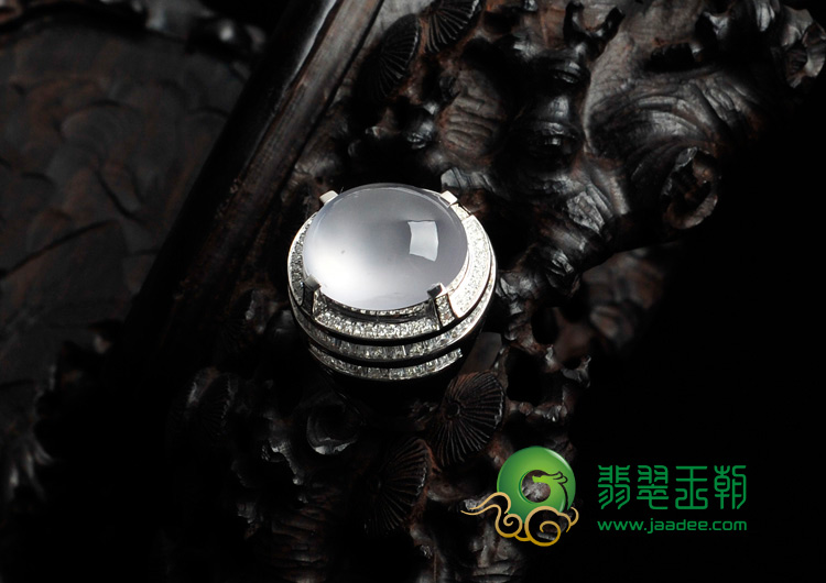 玻璃种缅甸翡翠莹光镶白金男戒（真钻）