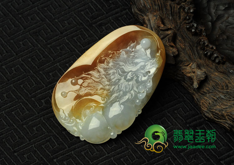 冰种红黄翡缅甸翡翠狼头挂件