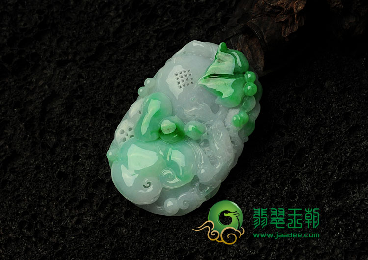 糯冰种飘翠缅甸翡翠龙行如意挂件