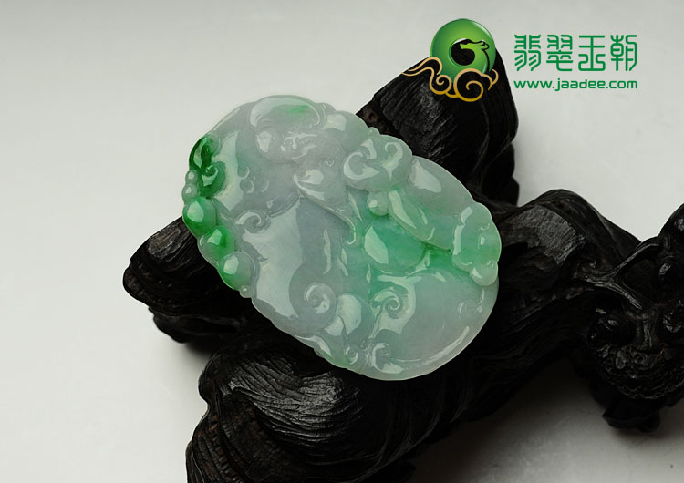 糯冰种飘翠缅甸翡翠龙行如意挂件