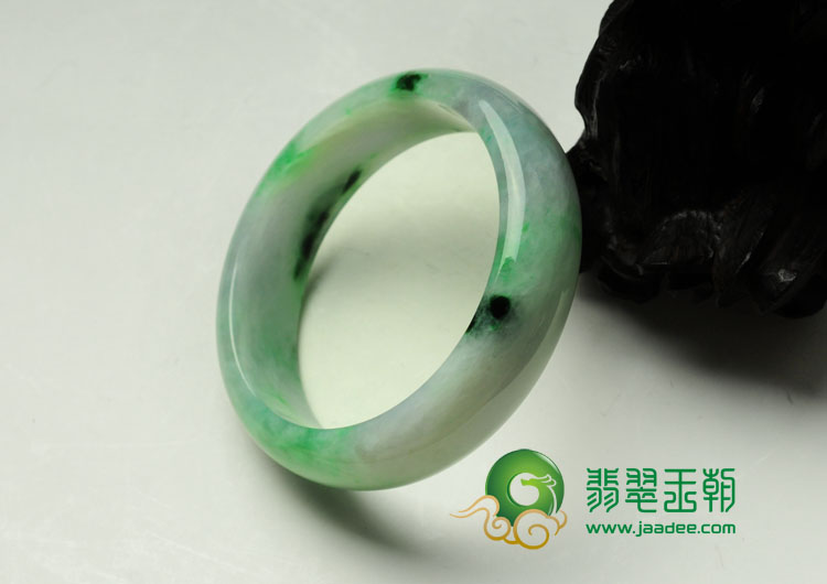 糯冰种春带彩缅甸翡翠手镯（58.4mm）