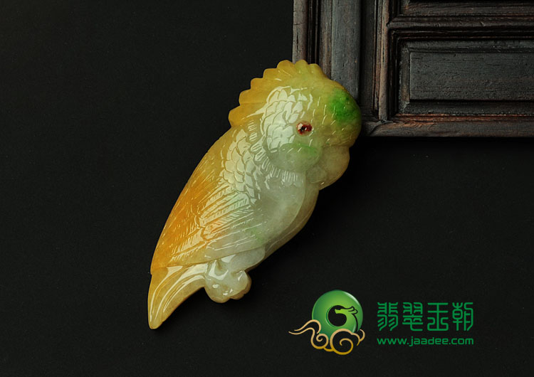 糯冰种三彩缅甸翡翠英明神武挂件