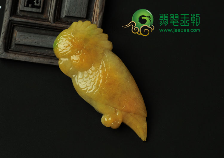 糯冰种三彩缅甸翡翠英明神武挂件