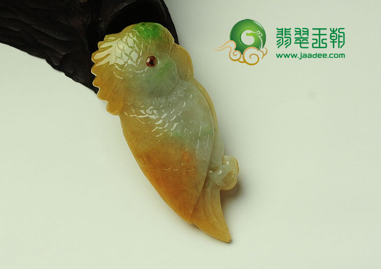 糯冰种三彩缅甸翡翠英明神武挂件