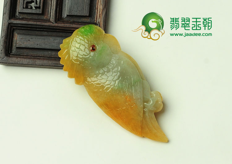 糯冰种三彩缅甸翡翠英明神武挂件