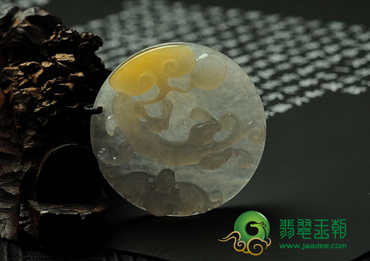 冰种黄翡缅甸翡翠螭龙降福挂件