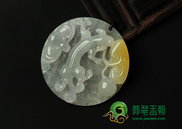 冰种黄翡缅甸翡翠螭龙降福挂件
