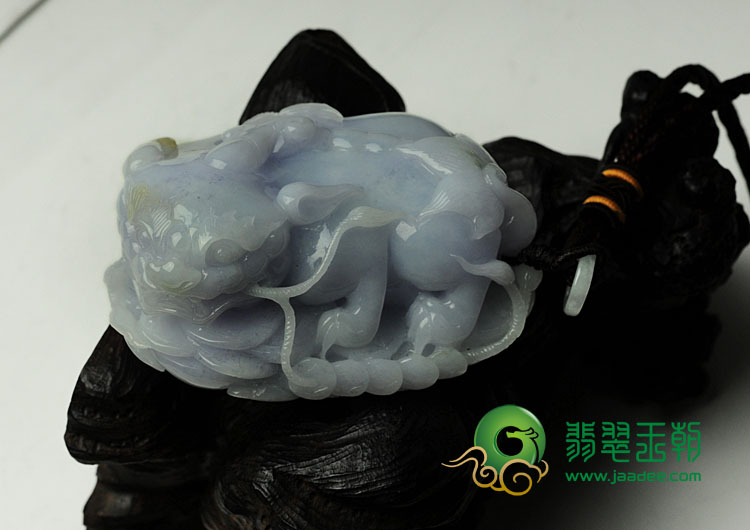 糯冰种紫罗兰缅甸翡翠貔貅手玩件