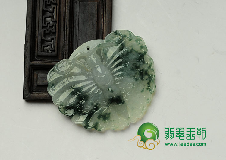 糯冰种飘花缅甸翡翠蝴蝶挂件
