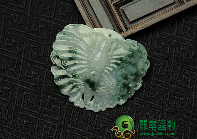 糯冰种飘花缅甸翡翠蝴蝶挂件