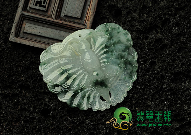 糯冰种飘花缅甸翡翠蝴蝶挂件