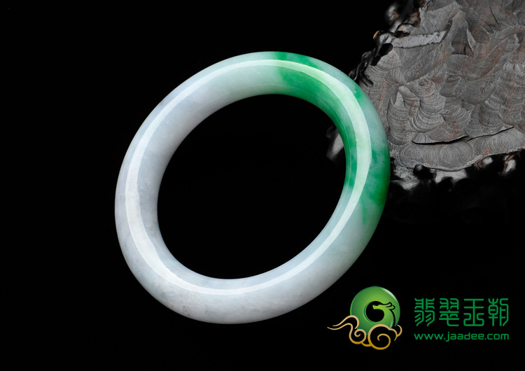 细糯种飘阳绿缅甸翡翠圆条手镯（55mm）