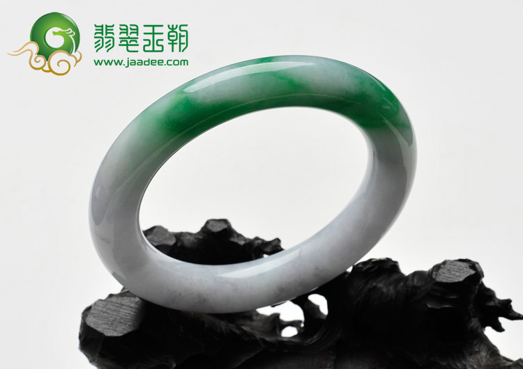 细糯种飘阳绿缅甸翡翠圆条手镯（55mm）