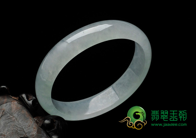 冰种晴水缅甸翡翠贵妃镯（52.5mm-49.2mm）