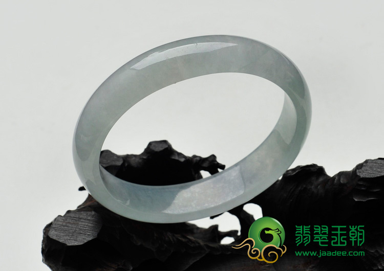 冰种晴水缅甸翡翠贵妃镯（52.5mm-49.2mm）