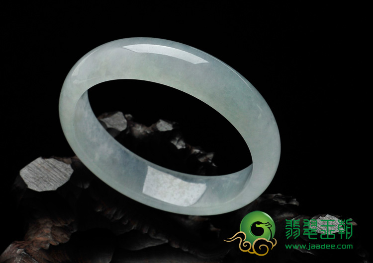 冰种晴水缅甸翡翠贵妃镯（52.5mm-49.2mm）