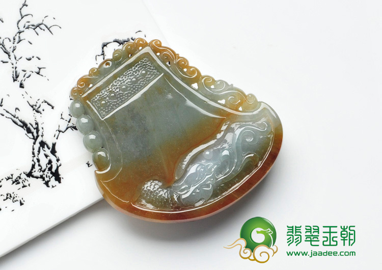 糯冰种褐黄翡缅甸翡翠府中有龙挂件