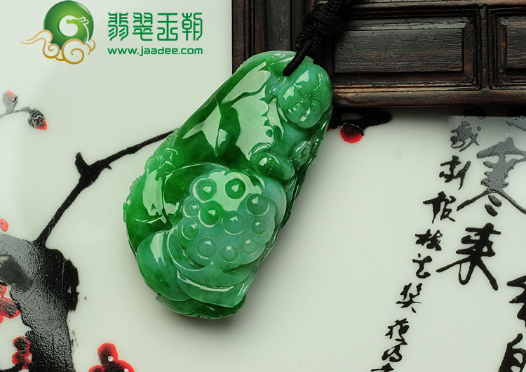 糯冰种阳绿缅甸翡翠独占鳌头挂件