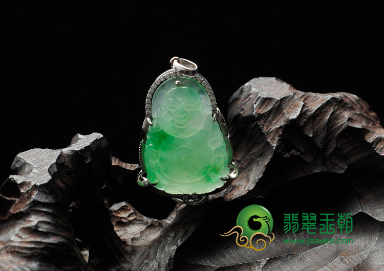 糯冰种苹果绿缅甸翡翠镶白金玉佛胸坠
