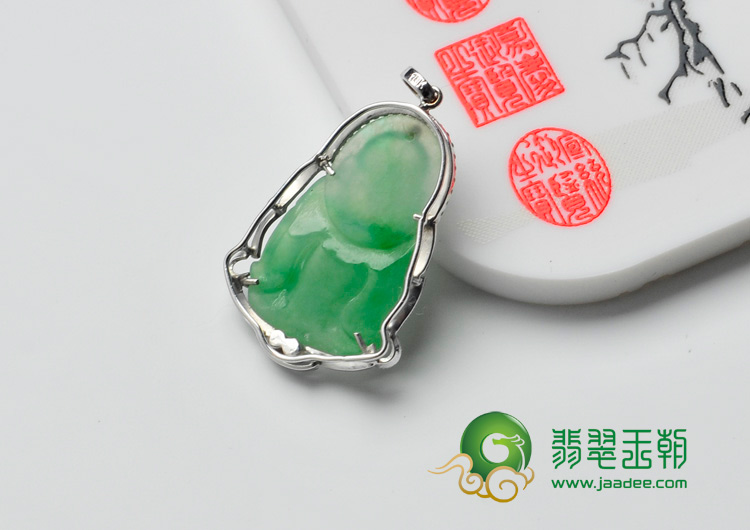 糯冰种苹果绿缅甸翡翠镶白金玉佛胸坠