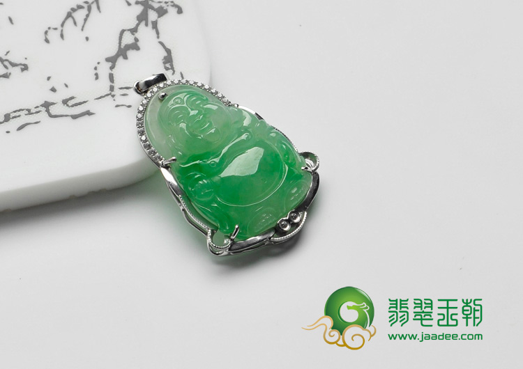 糯冰种苹果绿缅甸翡翠镶白金玉佛胸坠