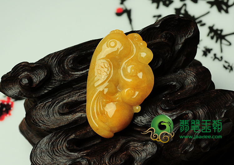 糯冰种黄翡英明神武挂件