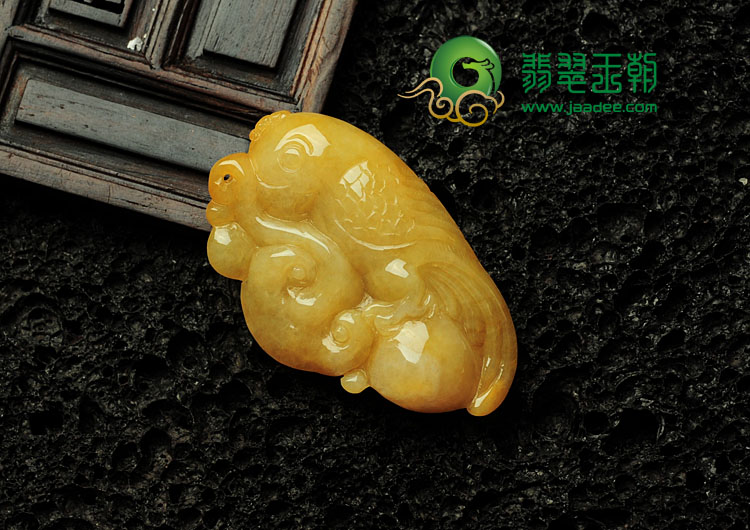 糯冰种黄翡英明神武挂件