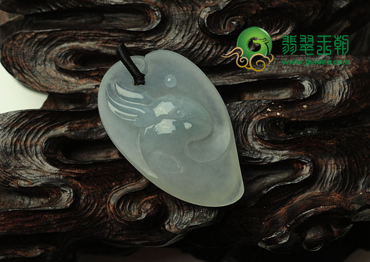 冰种缅甸翡翠玉兔挂件