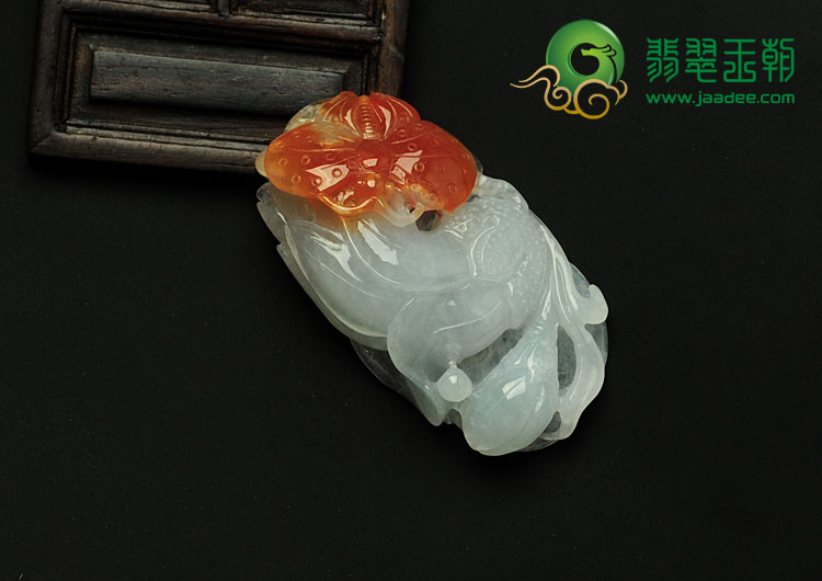 糯冰种红黄翡缅甸翡翠蝶恋花挂件